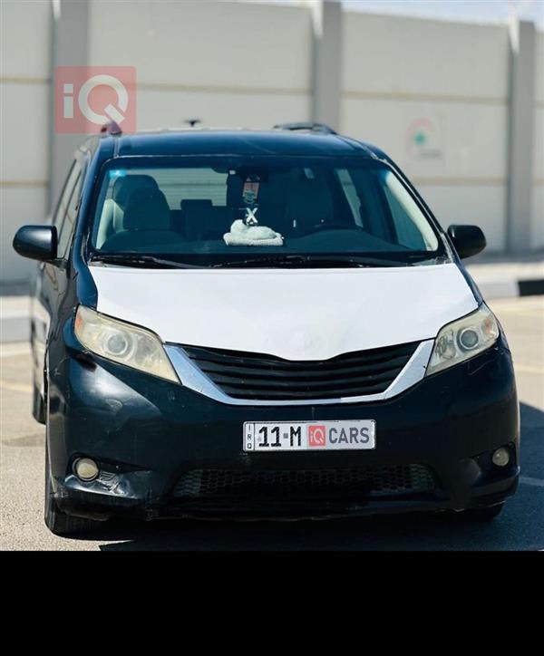 تويوتا سيينا 2013 للبيع في العراق - حديثة